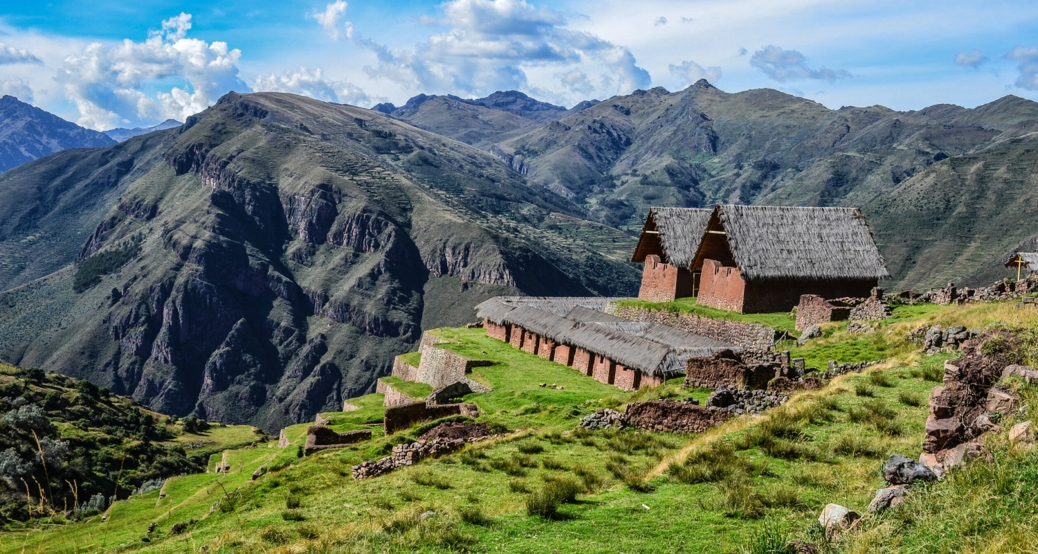 Huchuy Qosqo Trek to Machu Picchu 2D/1N Cusco Hiking Tour
